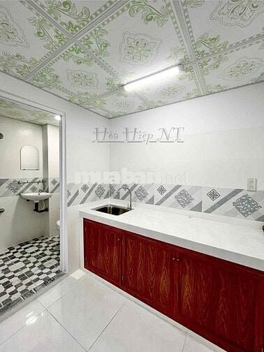 Mặt Tiền KD Spa, Nails, Giặt Sấy