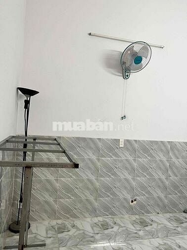 chính chủ cho thuê nguyên căn mới xây có nội thất