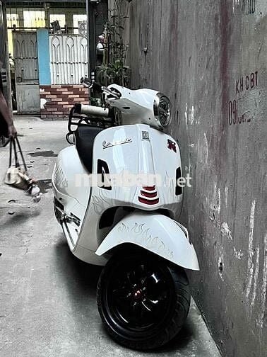 Cần bán vespa gts 150cc 2022 đẹp lướt