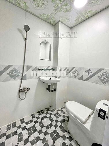 Mặt Tiền KD Spa, Nails, Giặt Sấy