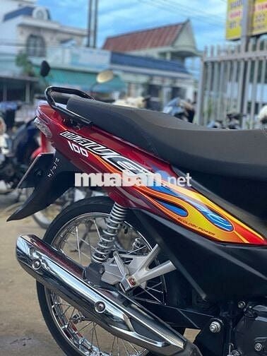 Xe máy Honda Wave 100 màu đỏ sản xuất 2023