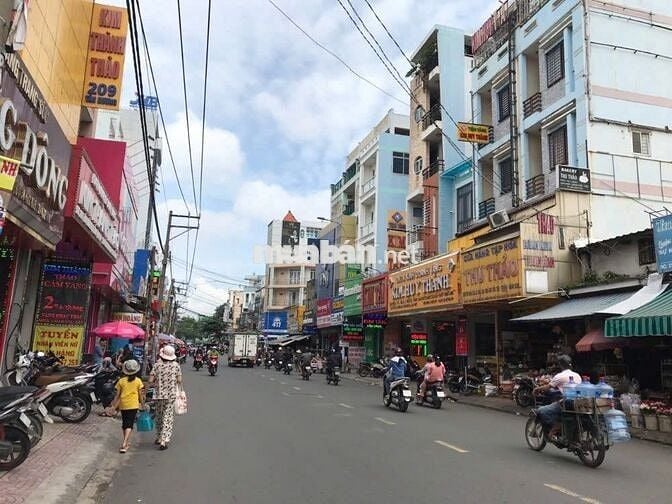 SIÊU VỊ TRÍ NGÃ TƯ CHỢ TÂN HƯƠNG – NHÀ MỚI ĐẸP, 4 TẦNG, GIÁ 26TR/THÁNG