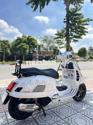 Cần bán vespa gts 150cc 2022 đẹp lướt