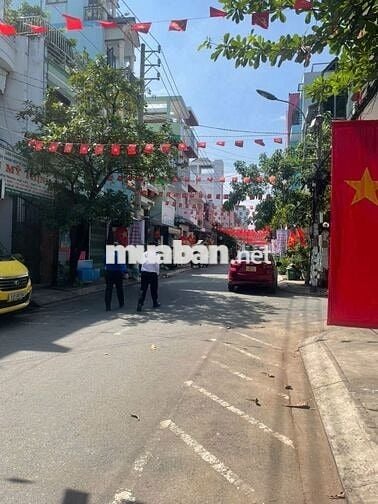 Hot, cho thuê nhà nguyên căn sát trường học Bình Tri Đông