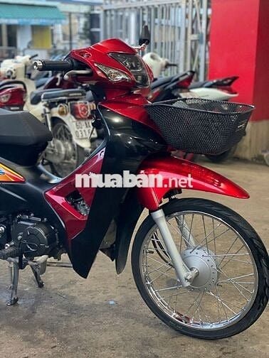 Xe máy Honda Wave 100 màu đỏ sản xuất 2023