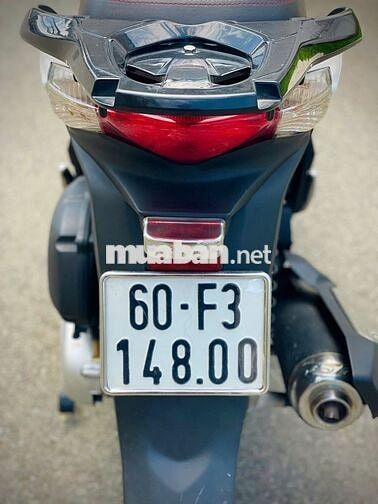 Xe máy Honda SH màu trắng sản xuất 2012