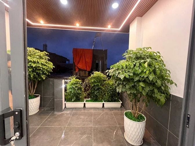 NHÀ XÂY MỚI 100% KHU NHÀ LẦU CAO CẤP - DÂN TRÍ CAO - AN NINH 