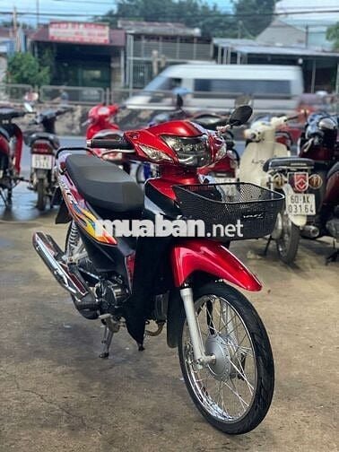 Xe máy Honda Wave 100 màu đỏ sản xuất 2023