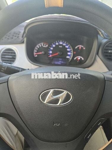 Hyundai i10 Base 2019 số sàn 5 chỗ màu trắng