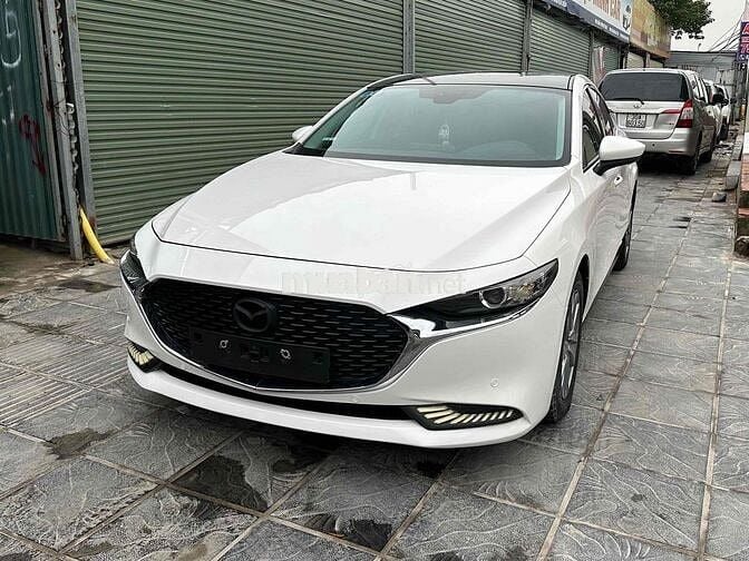 Mazda 3 2023 1.5L Sport Luxury - 50000 km