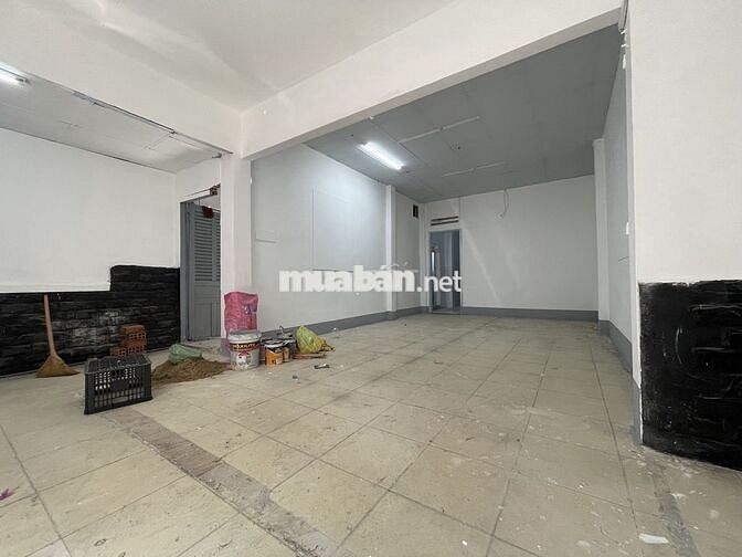 NGUYÊN CĂN MT NGUYỄN MINH HOÀNG DT 7X20M TRỆT 3 LẦU SÂN THƯỢNG
