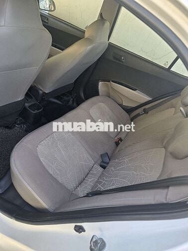 Hyundai i10 Base 2019 số sàn 5 chỗ màu trắng