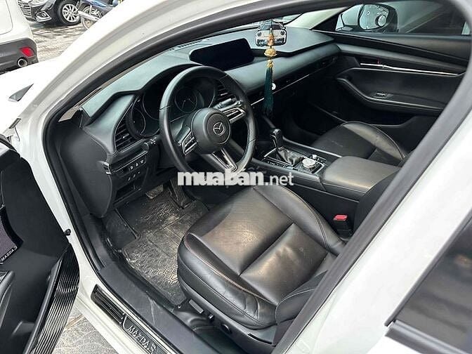 Mazda 3 2023 1.5L Sport Luxury - 50000 km