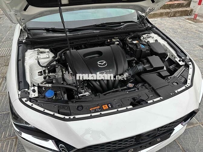 Mazda 3 2023 1.5L Sport Luxury - 50000 km