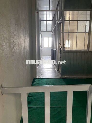 Nhà 1 lầu 2 phòng ngủ 2 tollet.hẻm chợ Bình Thành