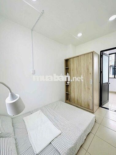 Cho Thuê Căn Hộ 2pn1wc Ban Công Thoáng Full NT Ở Nguyễn Cảnh Chân Q1