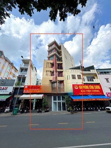 BÁN NHÀ MẶT TIỀN : 240 CAO THẮNG - P. 12 - Q. 10 - TPHCM.