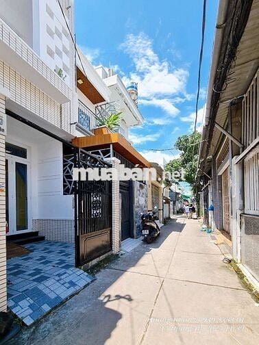 Nhà trục chính hẻm thông Kinh Doanh Phạm Ngũ Lão