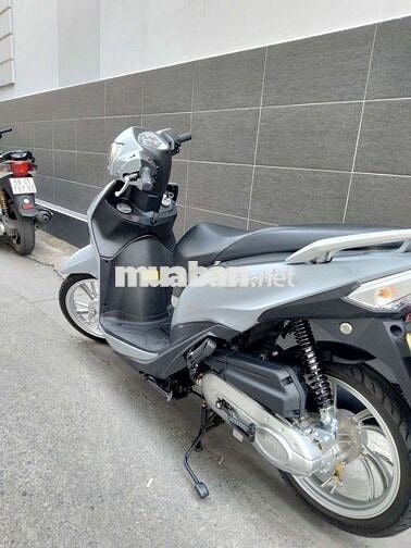 Cần bán gấp xe máy SYM bstp còn mới 99%.