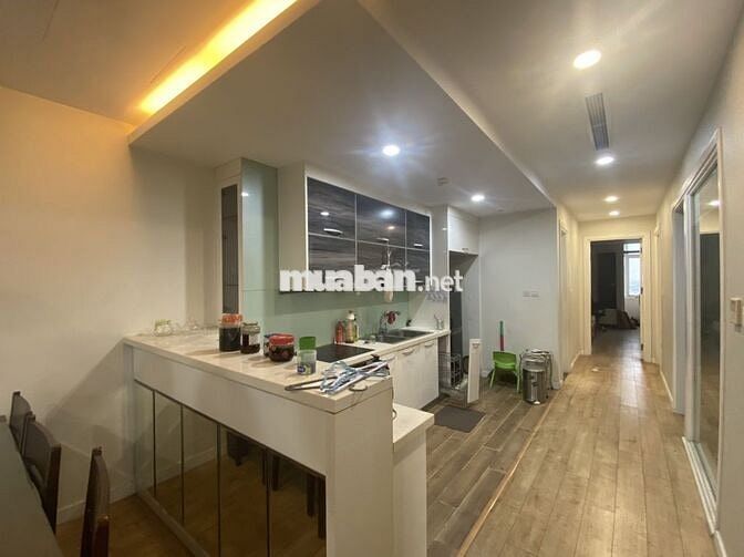 Hot - MD Complex - Mỹ Đình 147m2 3PN đồ cơ bản, căn góc giá 16tr/th