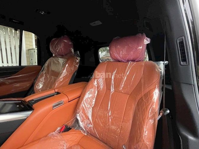 Bán lexus LX600 VIP màu Đen, sản xuất 2025, mới 100%. Xe giao ngay.