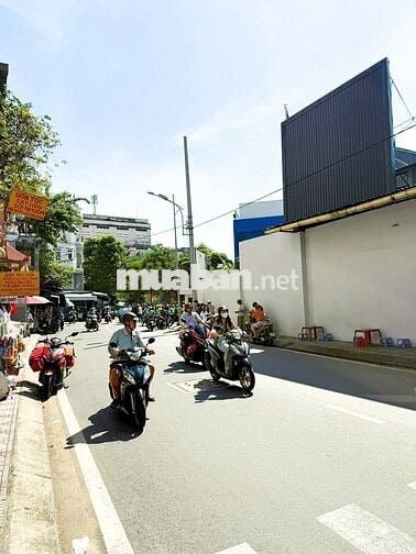 🏙️ Cho thuê Thành Thái Q10 – Tòa nhà mới, full tiện nghi, đẹp!