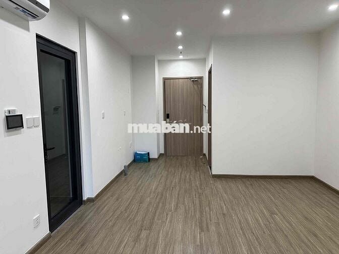 Cho thuê căn studio Vinhome Smart City, 32m2, SA5, tầng trung