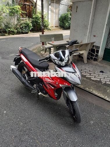 Xe máy Yamaha Exciter 150 Đỏ Đen 2017
