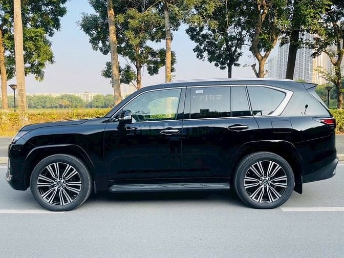 Bán lexus LX600 VIP màu Đen, sản xuất 2025, mới 100%. Xe giao ngay.