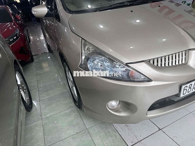 Mitsubishi Grandis 2005 2.4 AT - 170123 km