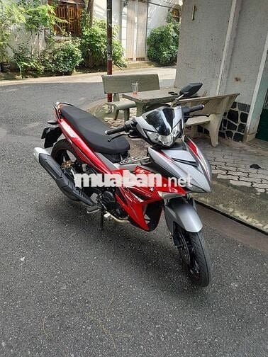 Xe máy Yamaha Exciter 150 Đỏ Đen 2017