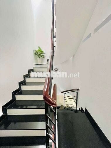 NHÀ 5 TẦNG NGAY ÂU CƠ – LẠC LONG QUÂN,  HẺM XE HƠI – NHÀ MỚI- giá 8ty2