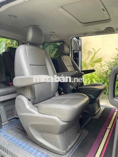 Tourneo Titanium Xe Đẹp Chuẩn Bán Tại Hãng Ford