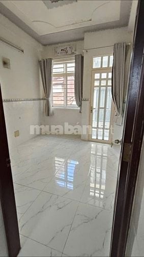 Cho thuê nhà đường Đoàn Văn Bơ, Phường 10, Quận 4 cũ