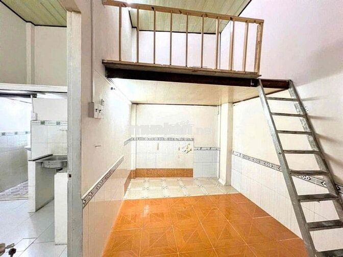 PHÒNG TRỌ TÁCH BẾP CÓ MÁY LẠNH GẦN ĐẠI HỌC CÔNG THƯƠNG
