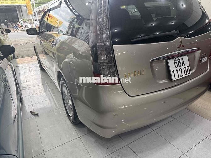 Mitsubishi Grandis 2005 2.4 AT - 170123 km