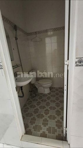 Cho thuê nhà đường Đoàn Văn Bơ, Phường 10, Quận 4 cũ