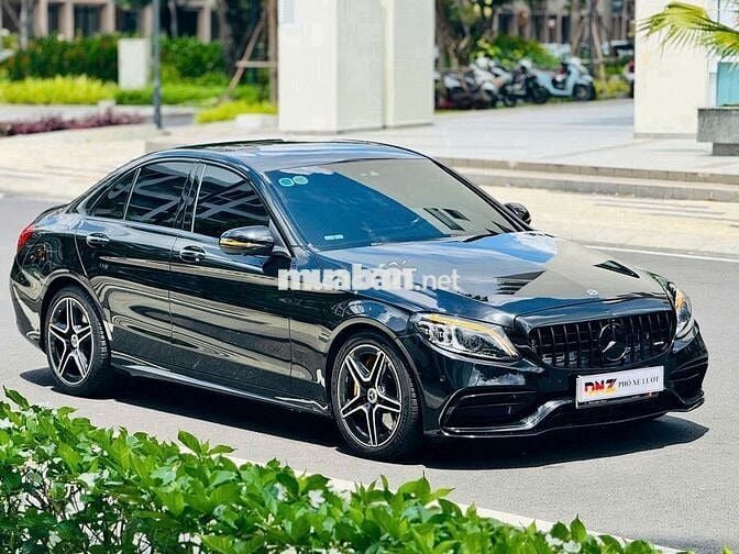 Mercedes Benz C300 2019 - Màu Đen