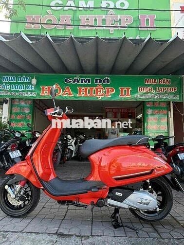 Vespa Sprint 2022 | Cam vũ trụ