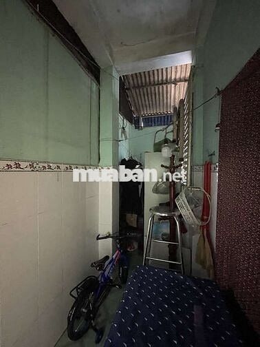 Cần bán gấp nhà cấp bốn cũ,140m2, nhỉnh 12tỷ, đường Lê Văn Lương quận7