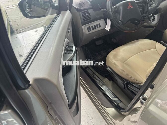 Mitsubishi Grandis 2005 2.4 AT - 170123 km