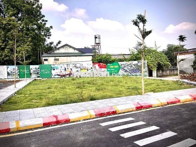 BÁN ĐẤT CỔ ĐÔNG SƠN TÂY DT 100m2 MT 6,2m FULL THỔ CƯ , SỔ ĐỎ SANG TAY,