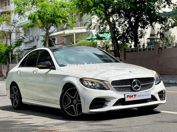 Mercedes Benz 𝐂𝟑𝟎𝟎 𝐀𝐌𝐆 𝟐𝟎𝟐𝟏 full option siêu đẹp