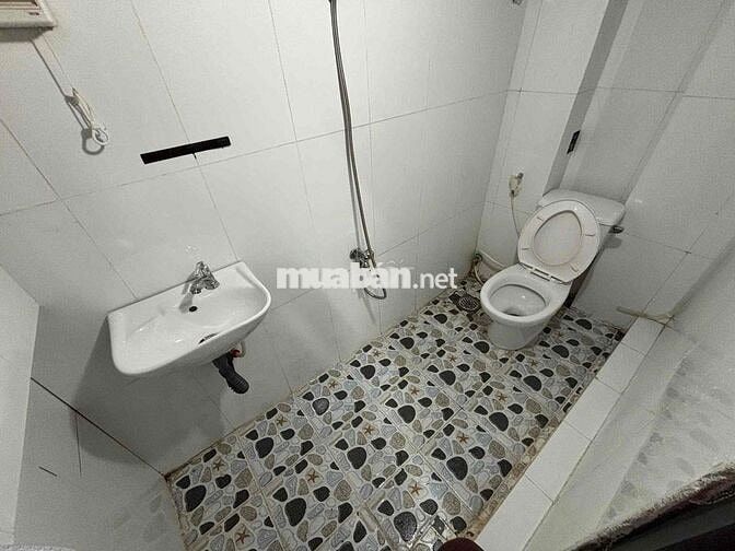 PHÒNG TRỌ TÁCH BẾP CÓ MÁY LẠNH GẦN ĐẠI HỌC CÔNG THƯƠNG