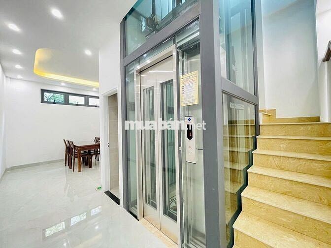 Phố Phú Thượng, DT: 64m2, 6 tầng thang máy ( 10 phòng ) ô tô đỗ cửa