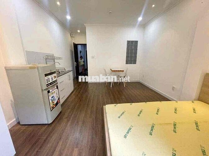 Cho thuê căn hộ Studio Cửa sổ Q4 gần ĐH Luật, ĐH Nguyễn Tất Thành
