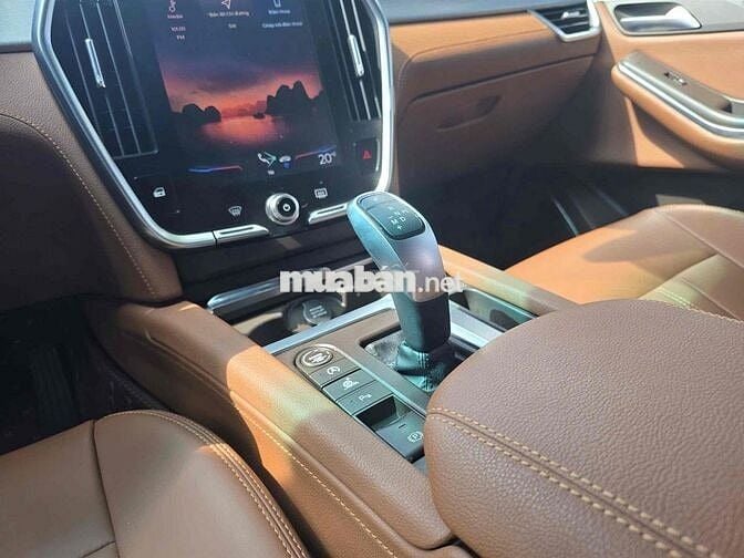 VinFast Lux SA2.0 2020 Premium 2.0 AT - 60000 km