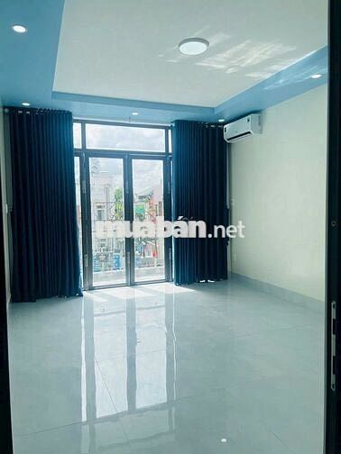 Bán nhà mặt tiền 745 Lạc Long Quân, P10, Q.TB