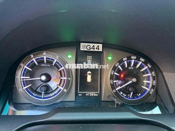 Toyota Innova G 2.0 AT 2022 màu đồng - 47000Km zin