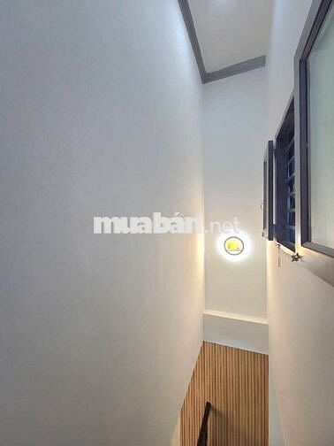 Bán nhà 2 tầng BTCT ( CN đủ 32M2) đường rộng thông thoáng sạch sẽ, SHR